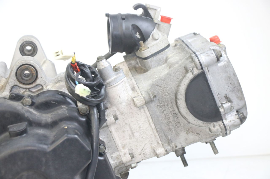 photo de MOTOR KYMCO X-CITING XCITING 400 (2014 - 2018) - Zoom op componenten