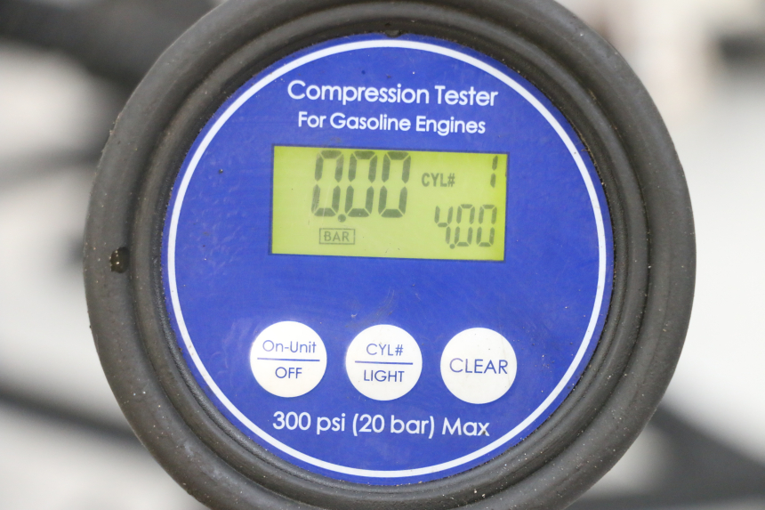 photo de MOTOR YAMAHA X-MAX XMAX 125 (2010 - 2013) - Alternatieve hoek