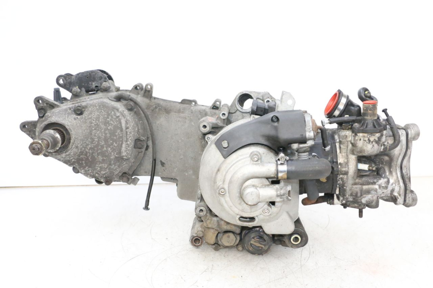 photo de MOTOR PIAGGIO X8 125 (2004 - 2007) - Focus op structuur