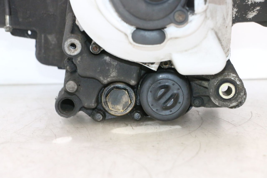 photo de MOTOR PIAGGIO X9 AMALFI 180 (2000 - 2003) - Focus op structuur