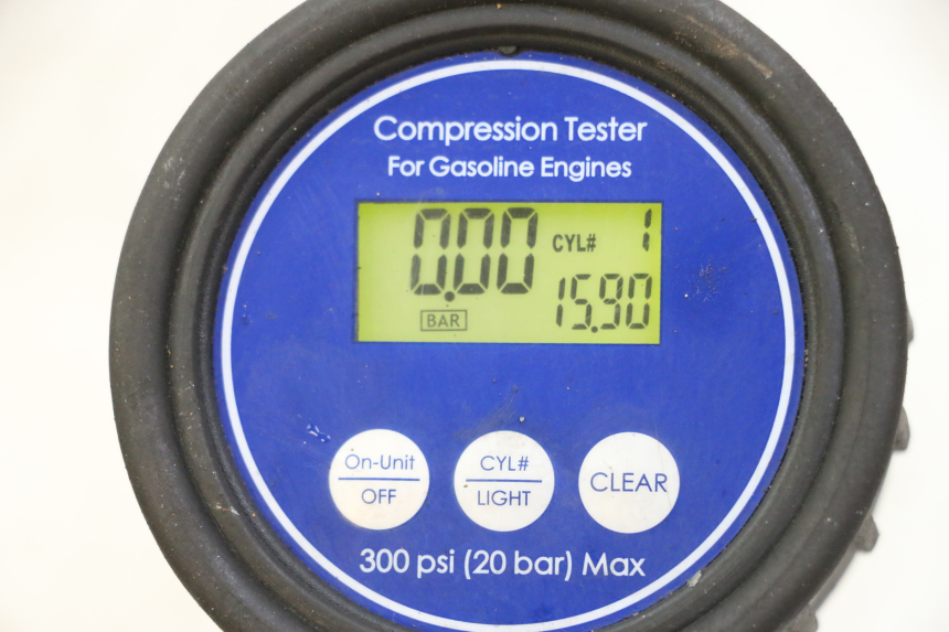 photo de MOTOR YAMAHA XJ6 ABS 600 (2008 - 2016) - Bevestigingspunten