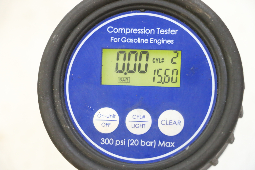 photo de MOTOR YAMAHA XJ6 ABS 600 (2008 - 2016) - Staat van het oppervlak