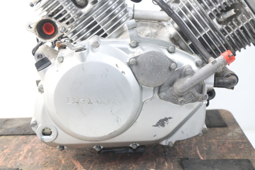photo de MOTOR HONDA XLV VARADERO 125 (2000 - 2006) - Zoom op componenten