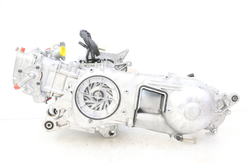 photo de MOTOR YAMAHA XMAX X-MAX 125 (2021 - 2025) - Hoofdaanzicht