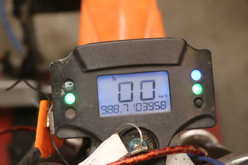 photo de MOTOR ZHEJIANG XMOTOS XB-81 50 - Visuele inspectie