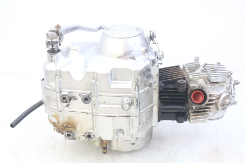 photo de MOTOR ZHEJIANG XMOTOS XB-81 50 - Zoom op gebruiksstaat