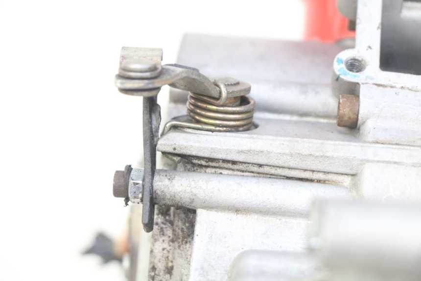 photo de MOTOR PEUGEOT XP6 50 (1997 - 2003) - Focus op structuur
