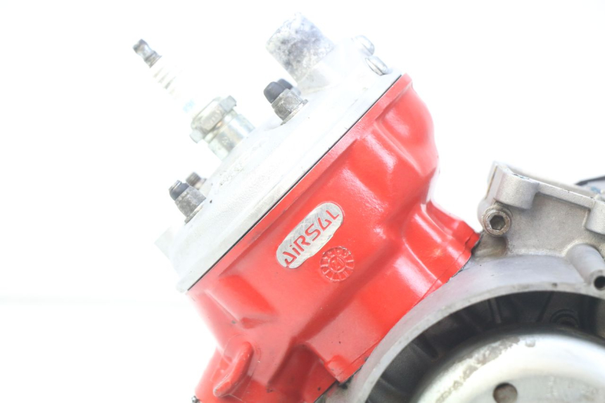 photo de MOTOR PEUGEOT XP6 50 (1997 - 2003) - Hoofdaanzicht