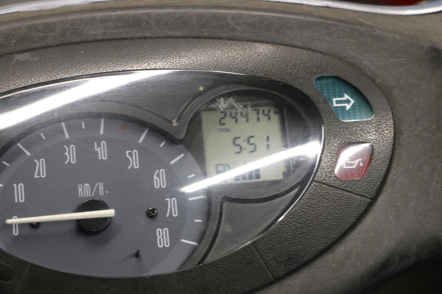 photo de MOTOR YAMAHA YN NEO'S 50 (1997 - 2004) - Alternatieve hoek