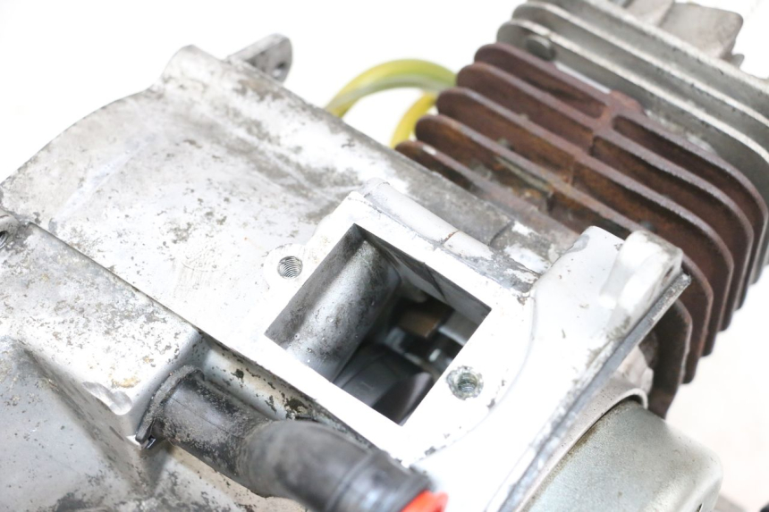 photo de MOTOR PIAGGIO ZIP 2T 50 (2009 - 2019) - Andere kijkhoek