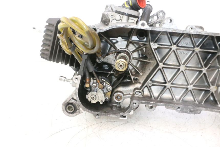 photo de MOTOR PIAGGIO ZIP 2T 50 (2009 - 2019) - Focus op structuur