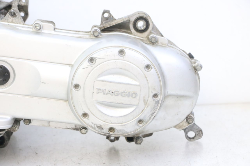 photo de MOTOR PIAGGIO ZIP 4T 50 (2018 - 2020) - Focus op structuur