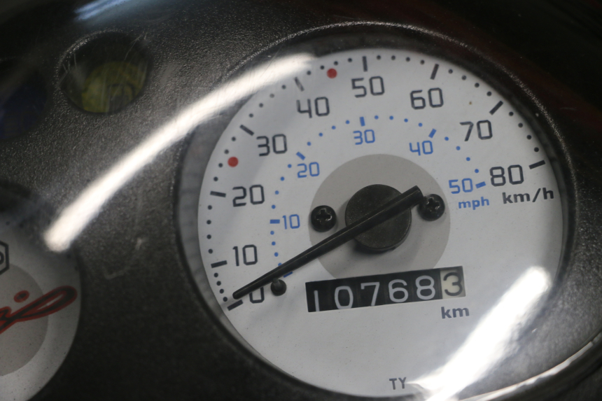 photo de MOTOR PIAGGIO ZIP 4T 50 (2018 - 2020) - Profielaanzicht