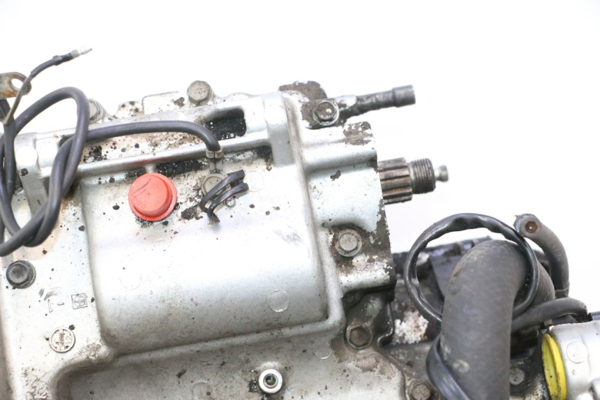 photo de MOTOR KAWASAKI ZX-6R ZX6R 600 (1995 - 1997) - Alternatieve hoek