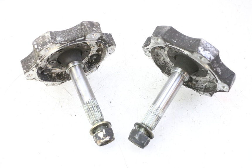 photo de ACHTERWIELNAF QUADRO 4 4D 350 (2015 - 2018) - Kenmerkende details