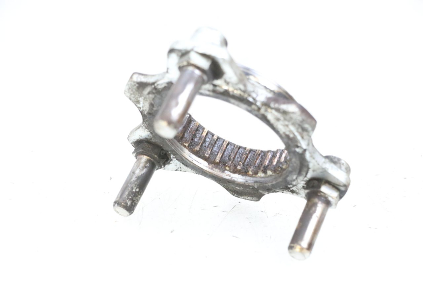 photo de ACHTERWIELNAF SUZUKI BURGMAN EXECUTIVE ABS 650 (2006 - 2012) - Zoom op gebruiksstaat