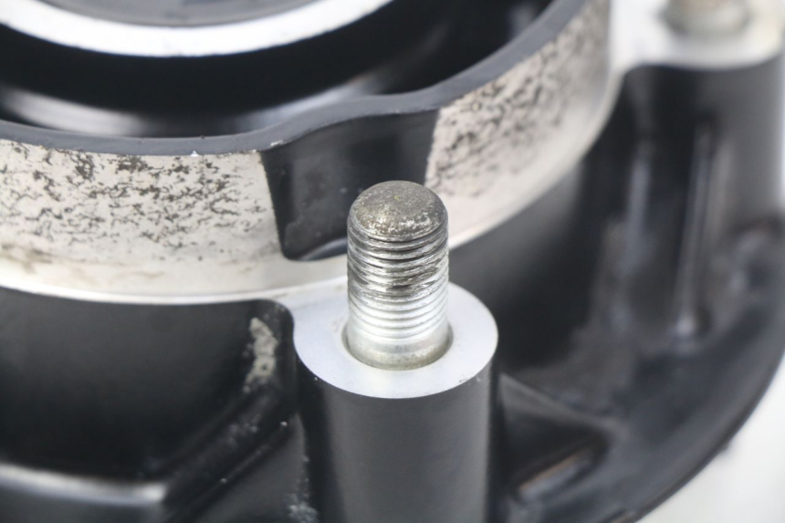 photo de ACHTERWIELNAF HONDA CBRF CBR-F PC41 600 (2011 - 2013) - Technische close-up