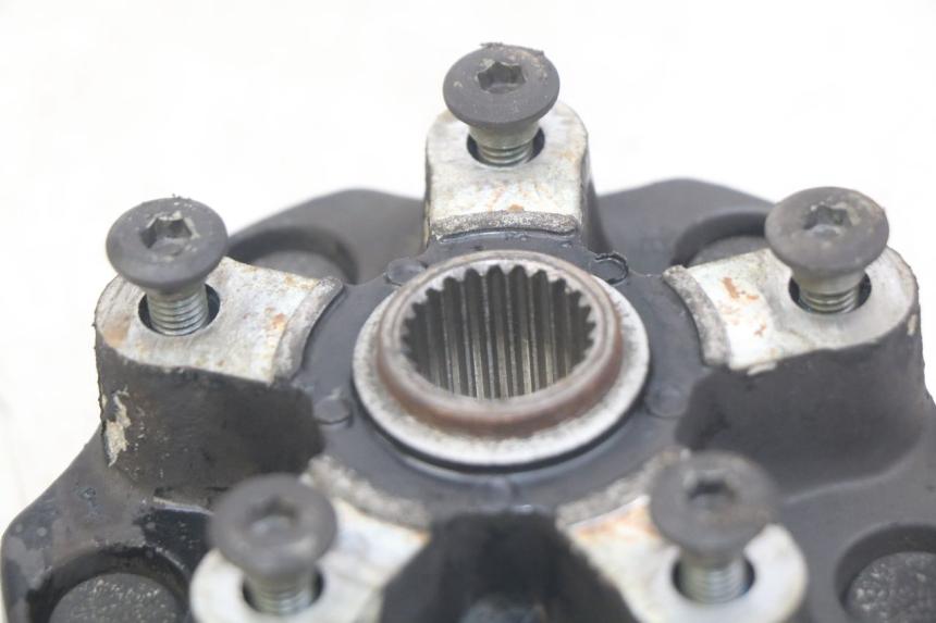 photo de ACHTERWIELNAF SYM FIDDLE 3 III 125 (2014 - 2020) - Zoom op gebruiksstaat