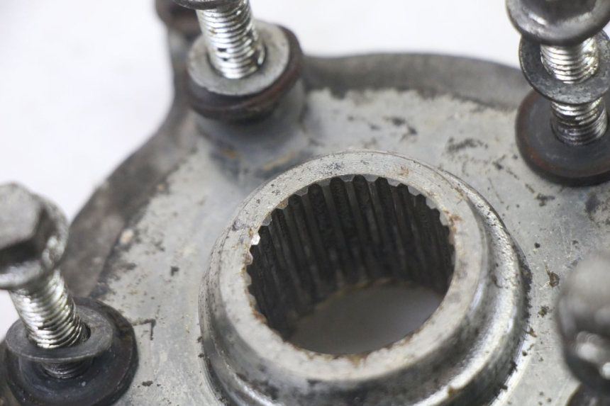 photo de ACHTERWIELNAF PIAGGIO MP3 LT 400 (2007 - 2012) - Bevestigingspunten