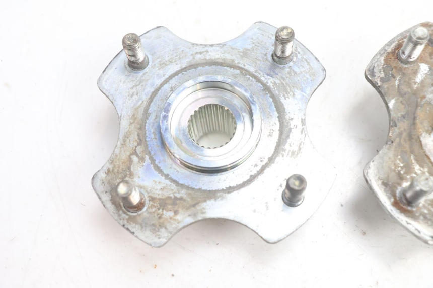 photo de ACHTERWIELNAFEL KYMCO MXU R 250 (2004 - 2010) - Detail van het onderdeel