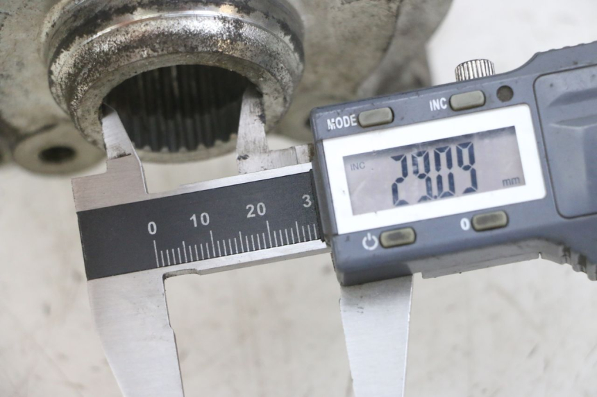 photo de ACHTERWIELNAF GILERA NEXUS 125 (2009 - 2013) - Detail van het onderdeel