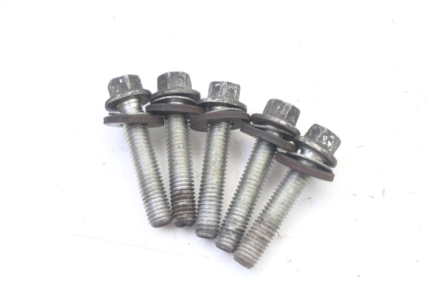 photo de ACHTERWIELNAF GILERA NEXUS 125 (2009 - 2013) - Bevestigingspunten