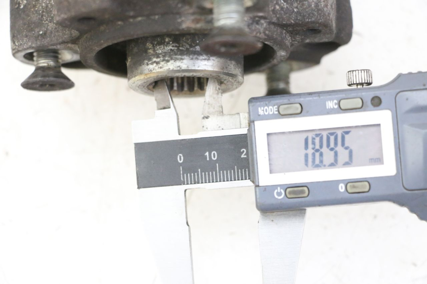 photo de ACHTERWIELNAF PEUGEOT CITYSTAR 125 (2011 - 2017) - Detail van het onderdeel