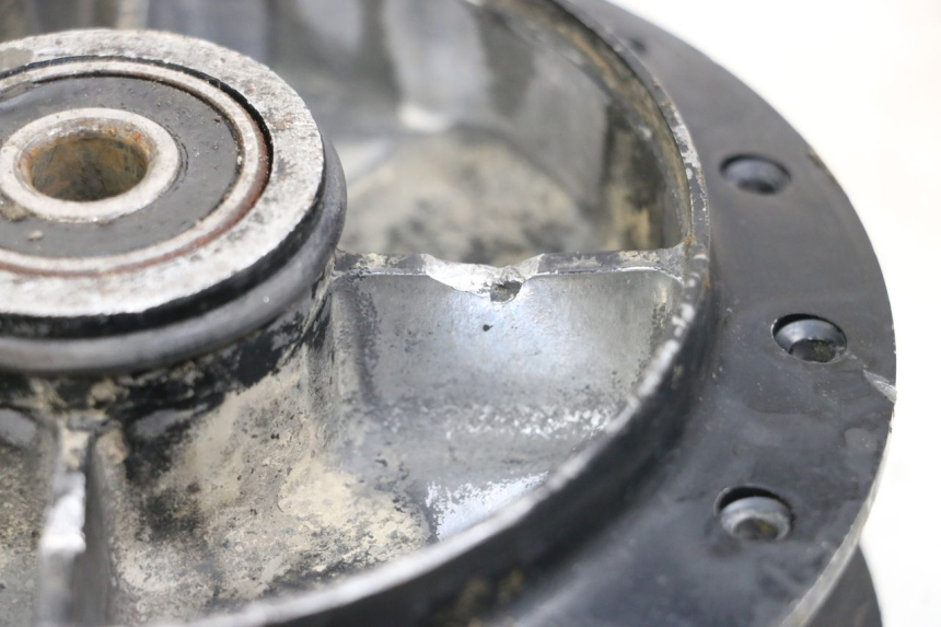 photo de ACHTERWIELNAF YAMAHA PW 80 (1983 - 2014) - Bevestigingspunten