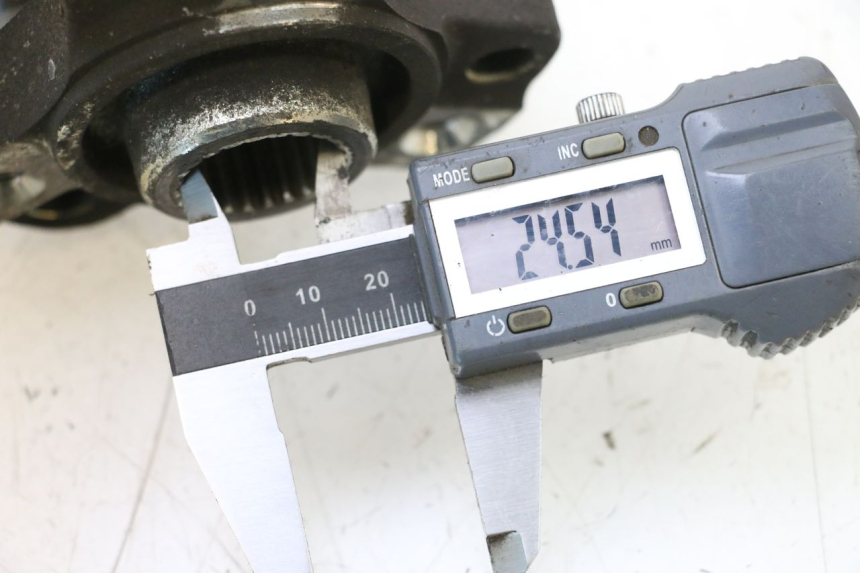 photo de ACHTERWIELNAF PEUGEOT SATELIS COMPRESSOR K15 125 (2006 - 2009) - Detail van het onderdeel