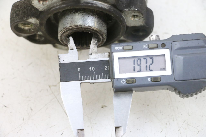 photo de ACHTERWIELNAF PEUGEOT SATELIS 125 (2013 - 2018) - Detail van het onderdeel