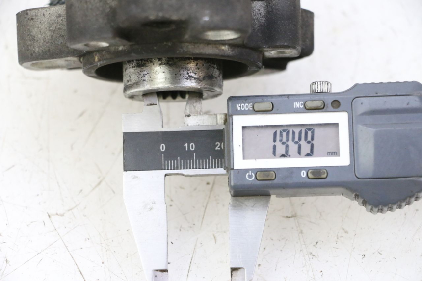 photo de ACHTERWIELNAF PEUGEOT SATELIS 125 (2010 - 2012) - Detail van het onderdeel