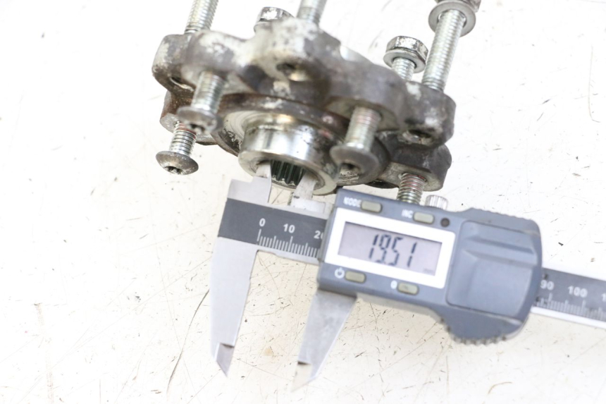 photo de ACHTERWIELNAF PEUGEOT SPEEDFIGHT 4 2T 50 (2015 - 2019) - Detail van het onderdeel