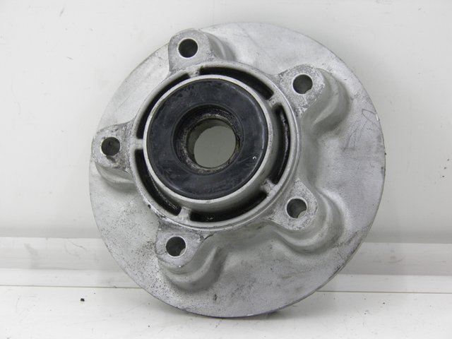 photo de ACHTERWIELNAF SUZUKI SV S 650 (2003 - 2009) - Detail van het onderdeel
