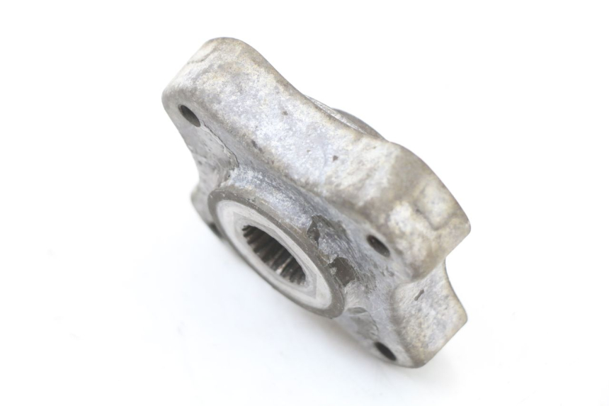 photo de ACHTERWIELNAF SUZUKI UH BURGMAN 125 (2002 - 2006) - Andere kijkhoek