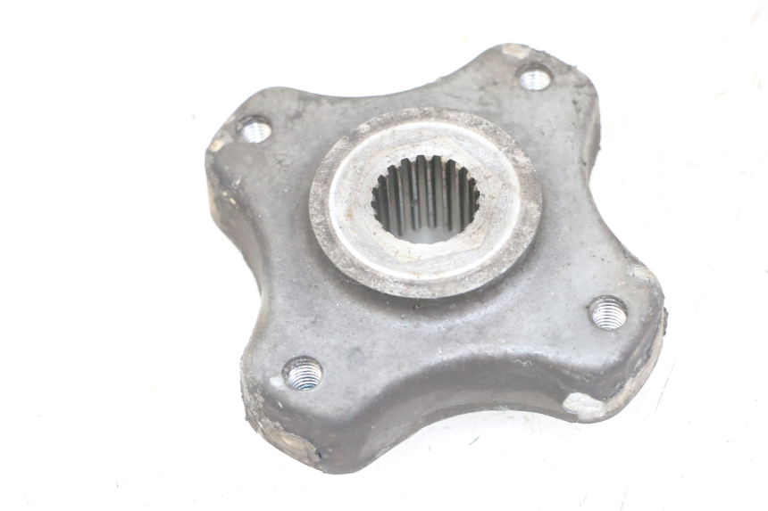 photo de ACHTERWIELNAF SUZUKI UH BURGMAN 125 (2002 - 2006) - Detail van het onderdeel