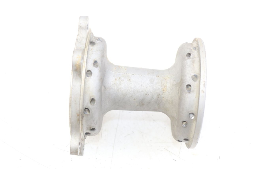 photo de VOORWIELNAAF HONDA CRF CR-F 450 (2009 - 2012) - Detail van het onderdeel