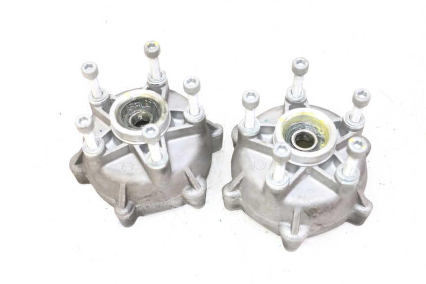 photo de VOORWIELNAAF PIAGGIO MP3 HPE 310 (2024 - 2025) - Andere kijkhoek