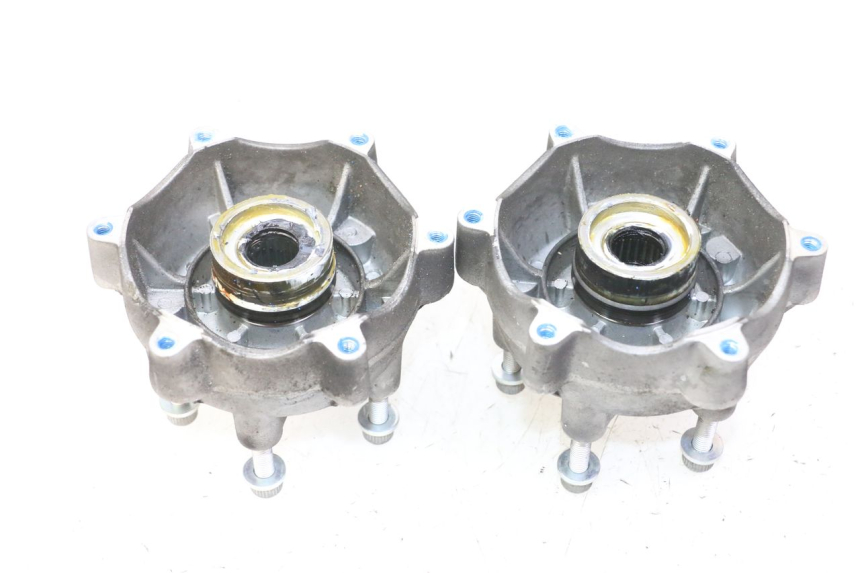 photo de VOORWIELNAAF PIAGGIO MP3 HPE 310 (2024 - 2025) - Technische close-up