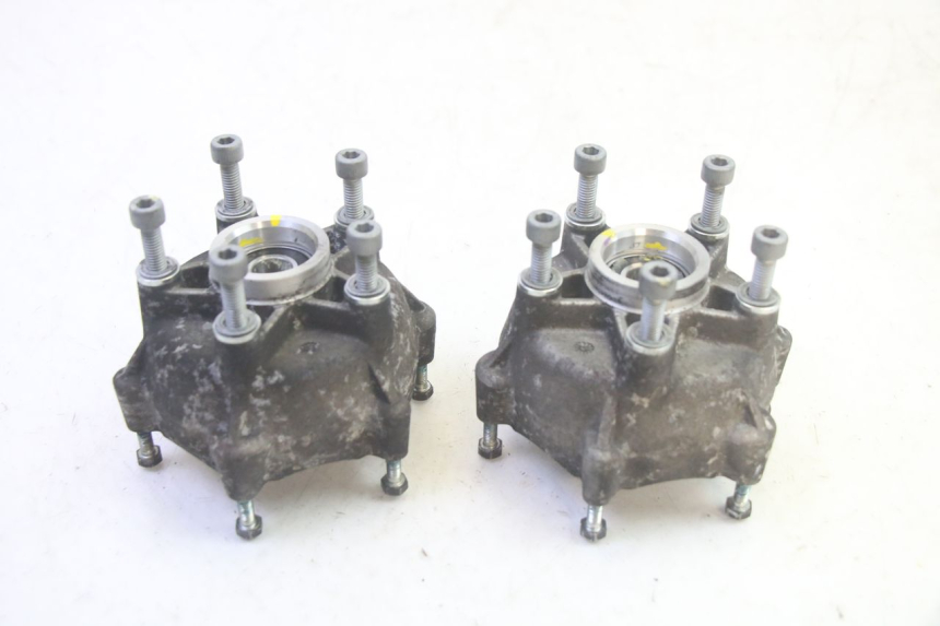 photo de VOORWIELNAAF PIAGGIO MP3 HPE 350 (2018 - 2020) - Andere kijkhoek