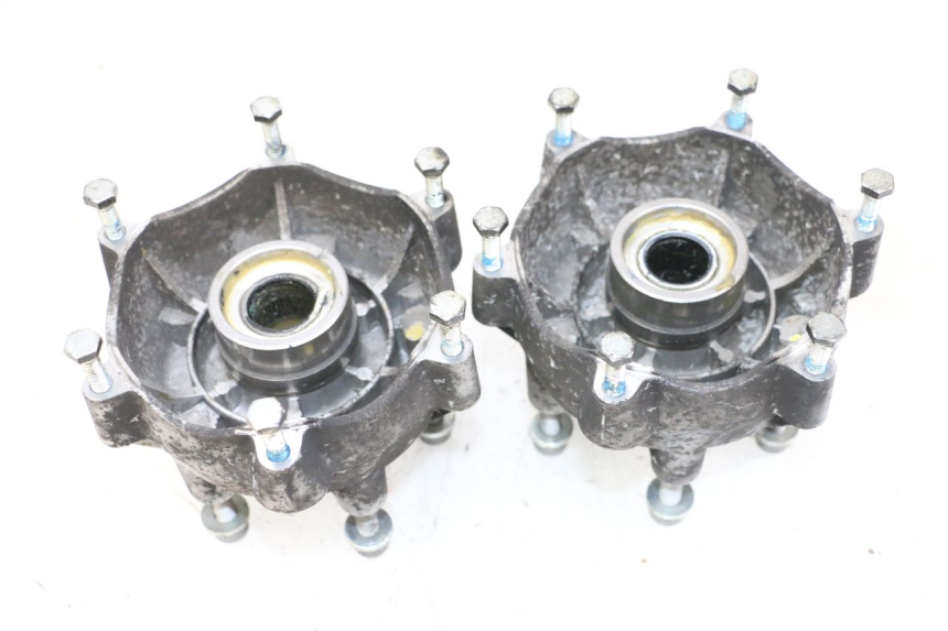 photo de VOORWIELNAAF PIAGGIO MP3 HPE 300 (2019 - 2026) - Detail van het onderdeel