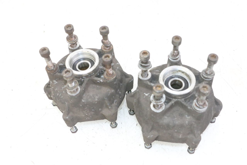 photo de VOORWIELNAAF PIAGGIO MP3 LT 400 (2007 - 2012) - Technische close-up