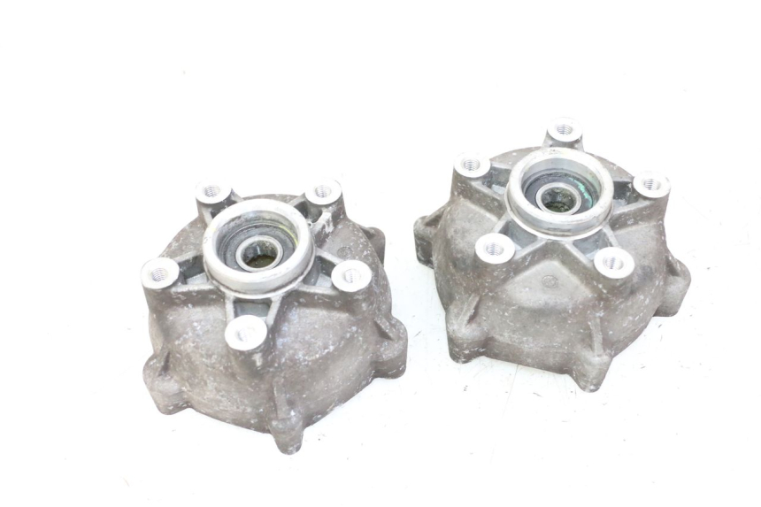 photo de VOORWIELNAAF PIAGGIO MP3 500 (2014 - 2017) - Detail van het onderdeel