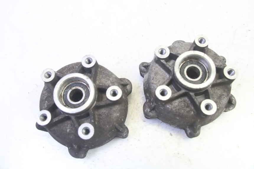 photo de VOORWIELNAAF PIAGGIO MP3 RL 250 (2006 - 2010) - Technische close-up