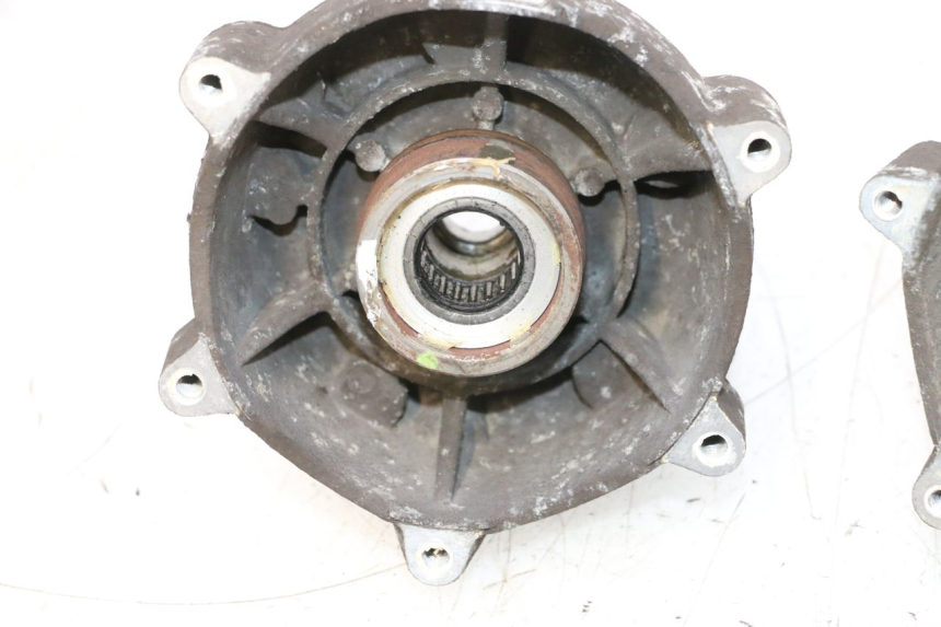 photo de VOORWIELNAAF PIAGGIO MP3 RL 250 (2006 - 2010) - Bevestigingspunten
