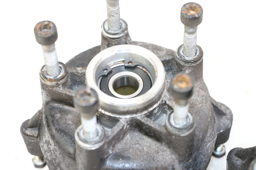 photo de VOORWIELNAAF PIAGGIO MP3 LT 400 (2007 - 2012) - Staat van het oppervlak