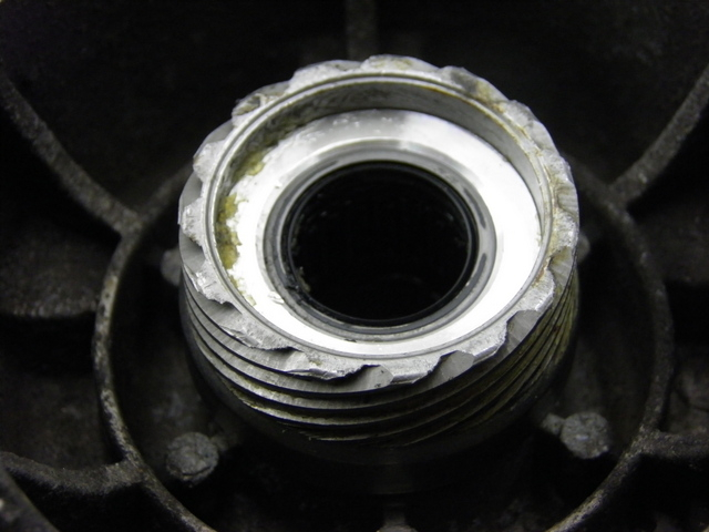 photo de VOORWIELNAAF PIAGGIO MP3 RL 125 (2008 - 2009) - Technische close-up
