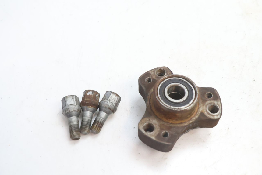 photo de VOORWIELNAAF PEUGEOT SPEEDFIGHT LC 50 (1996 - 2002) - Technische close-up