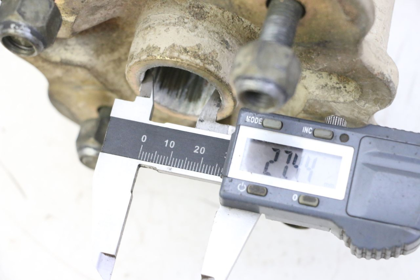 photo de VOORWIELNAAF YAMAHA YFM BRUIN 350 (2003 - 2009) - Detail van het onderdeel