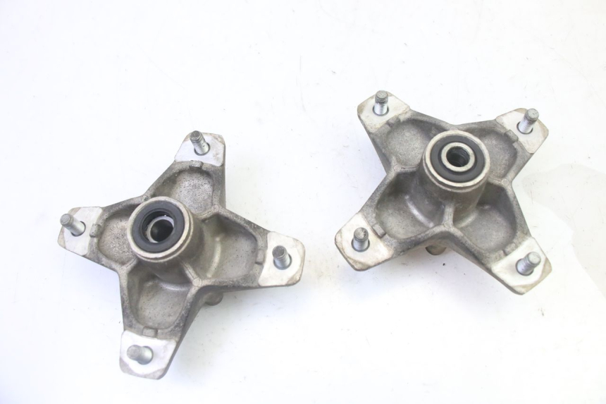 photo de VOORWIELNAAF YAMAHA YFM R RAPTOR 250 (2008 - 2014) - Hoofdaanzicht