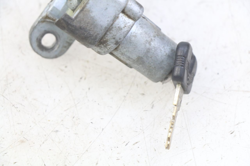 photo de CONTACTSLOT MBK BOOSTER SPIRIT 50 (1999 - 2003) - Zoom op gebruiksstaat